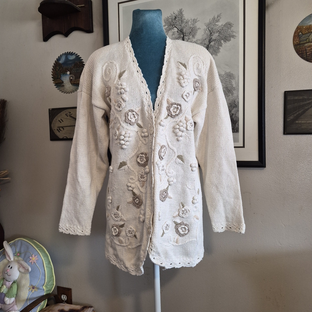 ​Vintage 1980s Beldoch Popper 3D Floral & Grape Chunky Knit Cardigan Large